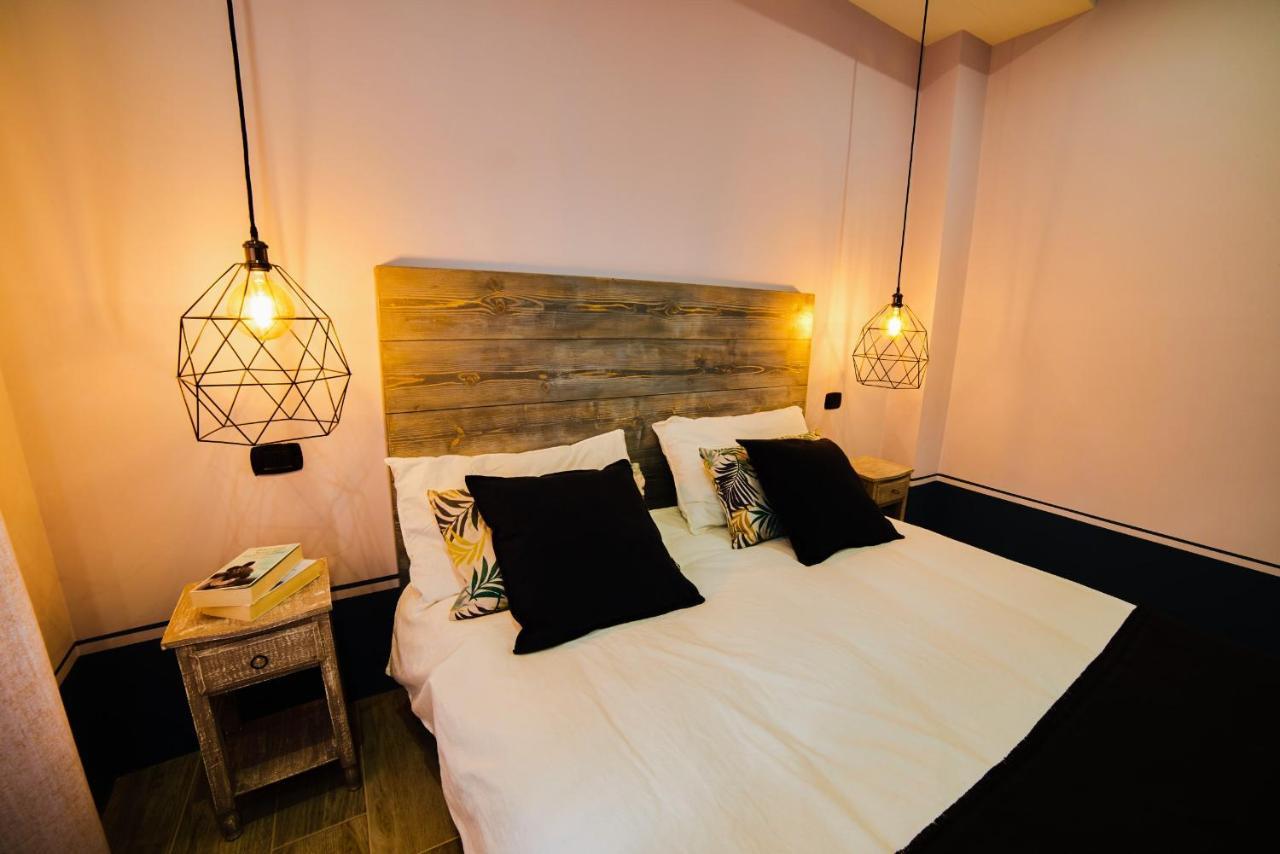 Hotel AL22 di piazza del Gesù à Viterbe Extérieur photo