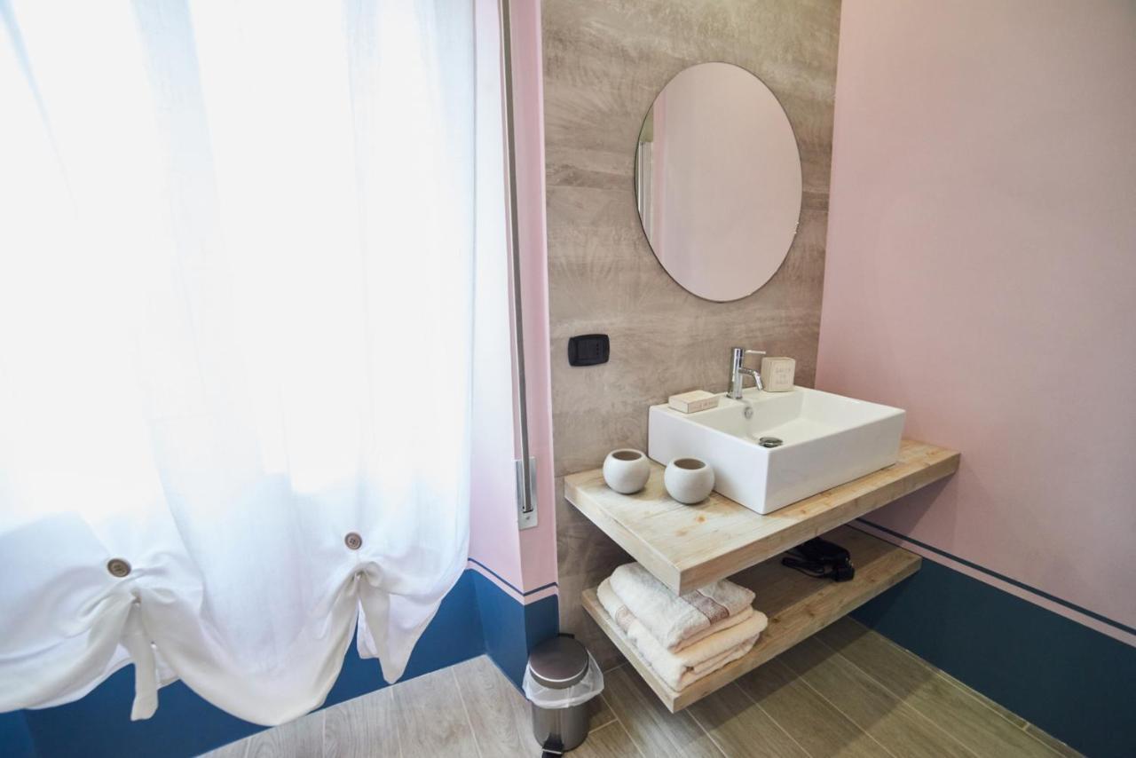 Hotel AL22 di piazza del Gesù à Viterbe Extérieur photo